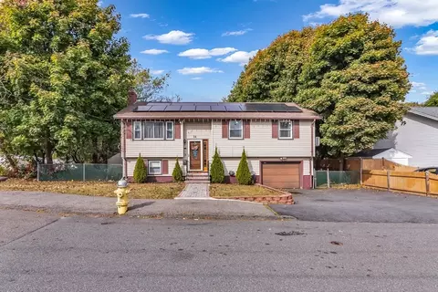 14 Hartford St, Salem, MA 01970