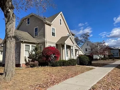 6 Mortimer St, Springfield, MA 01109 photo 2