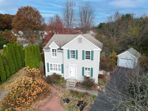 55 Schuyler Dr, East Longmeadow, MA 01028