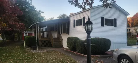 301 Bulgarmarsh Rd #L 29, Tiverton, RI 02878