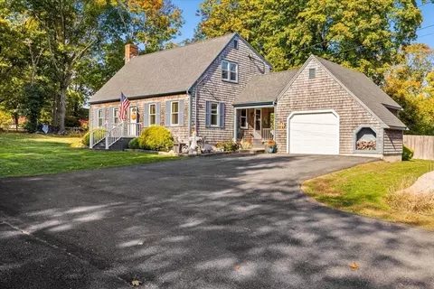 185 Rowe St, New Bedford, MA 02740