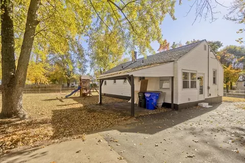 180 Cherokee Dr, Springfield, MA 01109 photo 32