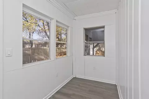 180 Cherokee Dr, Springfield, MA 01109 photo 17