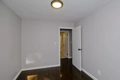 180 Cherokee Dr, Springfield, MA 01109 photo 21