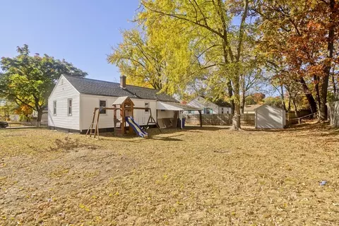 180 Cherokee Dr, Springfield, MA 01109 photo 33