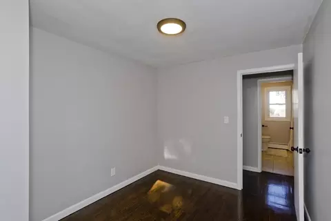 180 Cherokee Dr, Springfield, MA 01109 photo 22