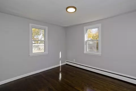 180 Cherokee Dr, Springfield, MA 01109 photo 26