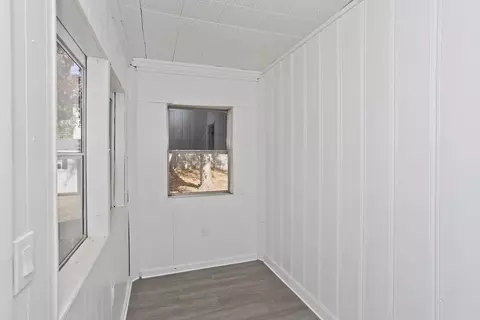 180 Cherokee Dr, Springfield, MA 01109 photo 16