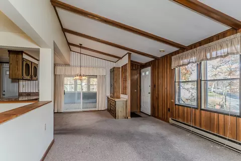 8 Craig St, Springfield, MA 01108 photo 8