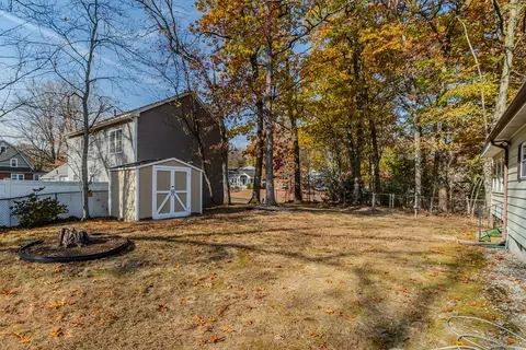 8 Craig St, Springfield, MA 01108 photo 5