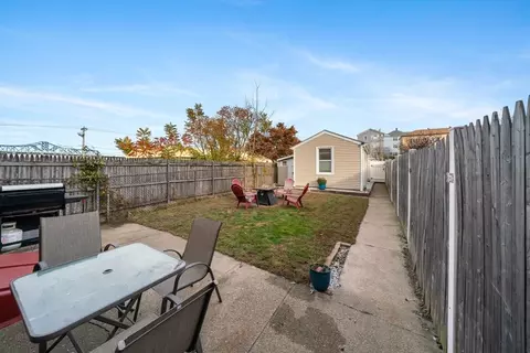 122 Broadway, Fall River, MA 02721 photo 4