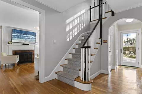 27 Ogden Rd, Brookline, MA 02467 photo 2