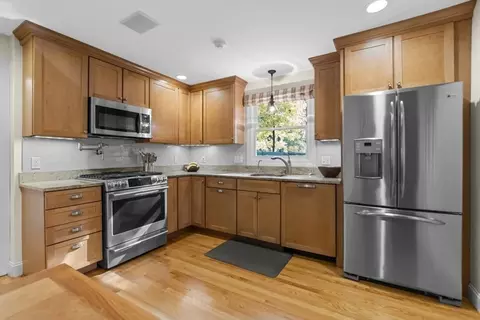 27 Ogden Rd, Brookline, MA 02467 photo 8