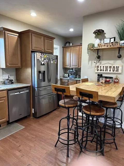 369 Chestnut St, Clinton, MA 01510 photo 2