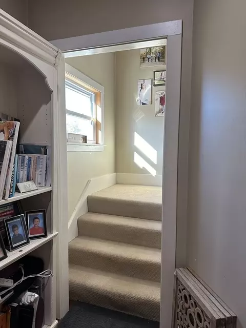 369 Chestnut St, Clinton, MA 01510 photo 9