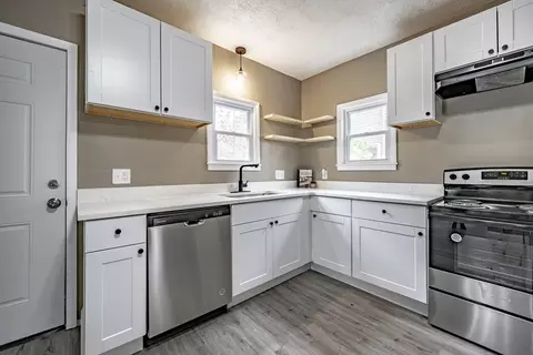 117 Bowles St, Springfield, MA 01109 photo 3