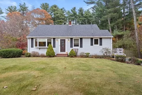 9 Marjorie Dr, Halifax, MA 02338