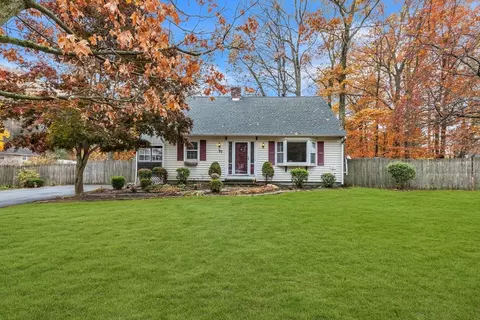 37 Summit Dr, Westfield, MA 01085