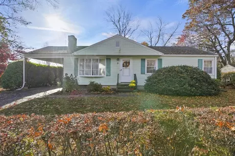 5 Spring Cir, Shrewsbury, MA 01545