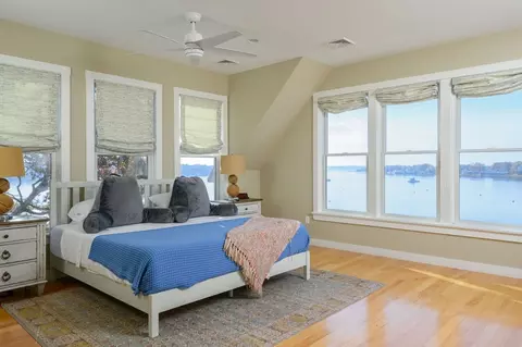 Bedroom - 5 Oak Hill Rd, Wareham, MA 02571 photo 4 of 7