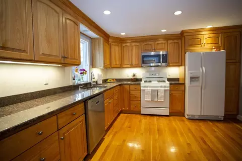 25 Deborah Dr, Reading, MA 01867 photo 6