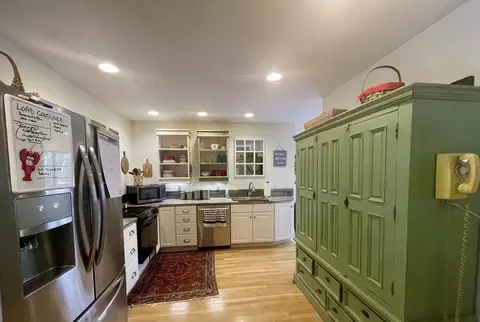 65 Baxters Neck Rd, Marstons Mills, MA 02648 photo 3