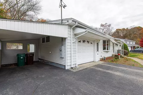 56 Rose Ave, Woonsocket, RI 02895 photo 32