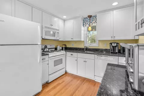 20 Marway, Mashpee, MA 02649 photo 8