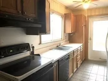 25 Genessee St, Worcester, MA 01603 photo 5