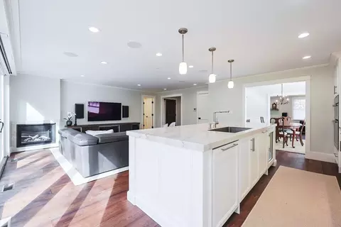 41 Gilbert Rd, Needham, MA 02492 photo 2
