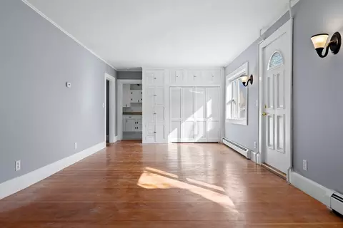 9 Maple Cir, Marblehead, MA 01945 photo 2