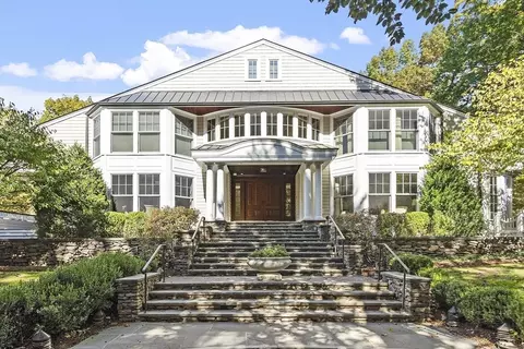 1373 Monument St # -4, Concord, MA 01742