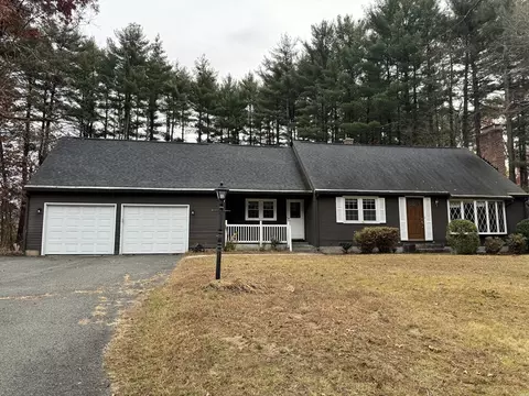 60 Greenleaf Dr, Hampden, MA 01036