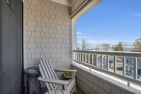 35 Fuller St #301, Gloucester, MA 01930
