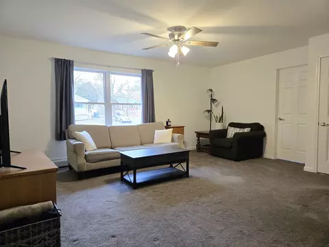 239 Durant St, Springfield, MA 01129 photo 4