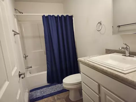 239 Durant St, Springfield, MA 01129 photo 8