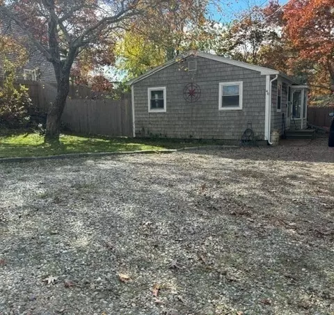 46 Sunset Blvd, Wareham, MA 02538