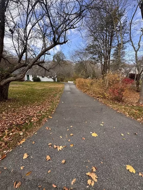 Exterior - 14 Meadowbrook Rd, Dover, MA 02030 photo 9 of 9