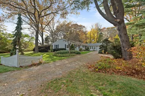 61 Damons Point Rd, Marshfield, MA 02050