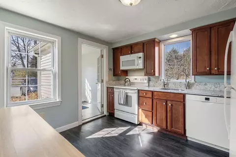 1 Hunt Dr UNIT 1A, Dover, MA 02030 photo 4
