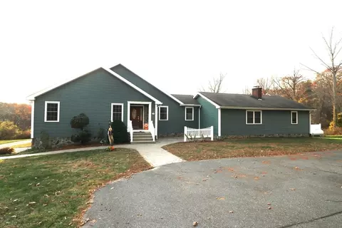 105 Hammond Hill Rd, Charlton, MA 01507