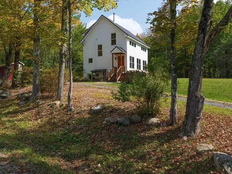 14 Union St, Plainfield, MA 01070 photo 8