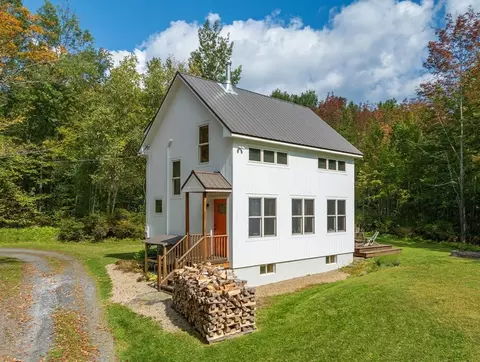 14 Union St, Plainfield, MA 01070 photo 2
