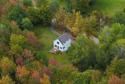 14 Union St, Plainfield, MA 01070 photo 5