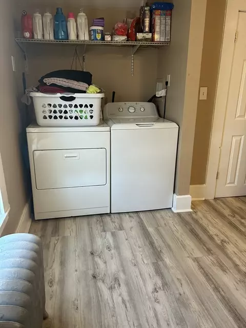 30 Clifton Ave, Springfield, MA 01105 photo 6