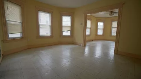 47 Mooreland St, Springfield, MA 01104 photo 16