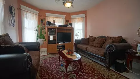 47 Mooreland St, Springfield, MA 01104 photo 35