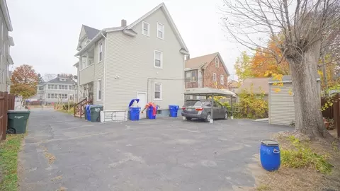 47 Mooreland St, Springfield, MA 01104 photo 11