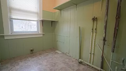 47 Mooreland St, Springfield, MA 01104 photo 24