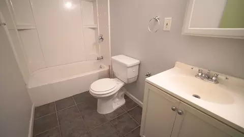 47 Mooreland St, Springfield, MA 01104 photo 22